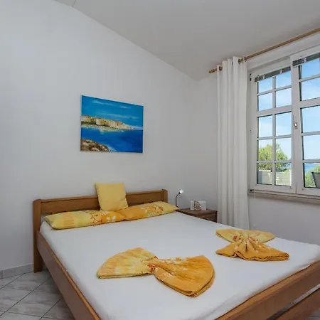 Apartment By The Sea - 19112 Vir